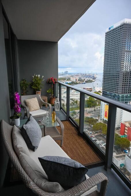 Magic Amazing Balcony Ocean & City, View Pool,spa Resort,heart Of Downtown,wow! Apartamento Miami