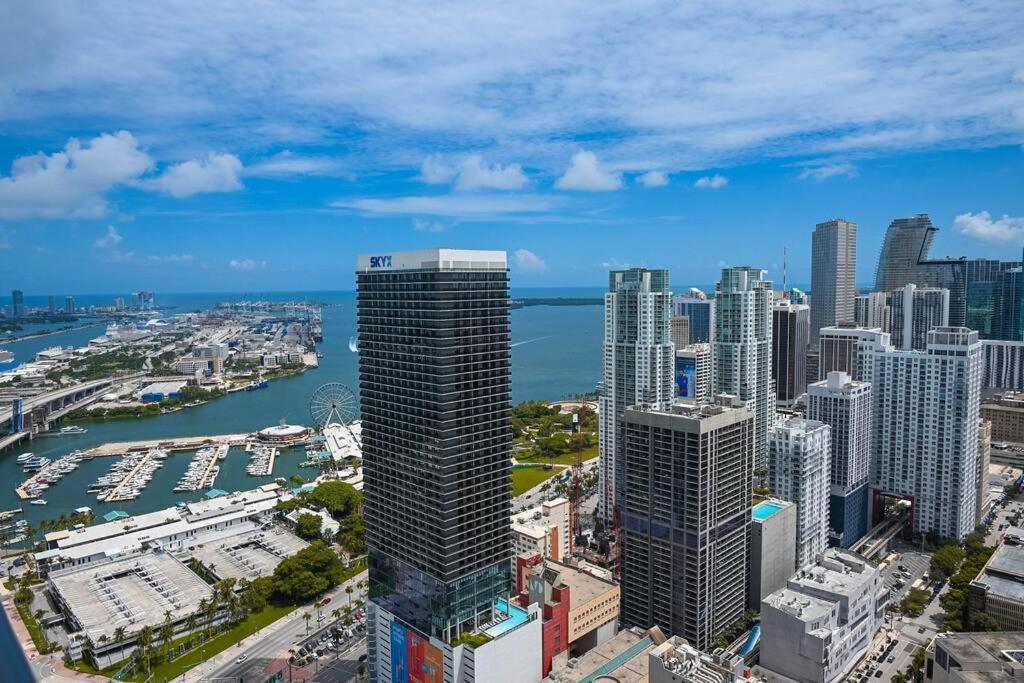 Apartamento Magic Amazing Balcony Ocean & City, View Pool,spa Resort,heart Of Downtown,wow!