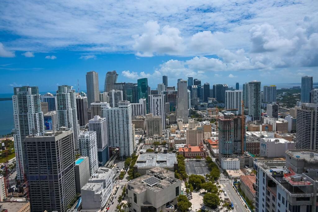 Magic Amazing Balcony Ocean & City, View Pool,spa Resort,heart Of Downtown,wow! Apartamento Miami
